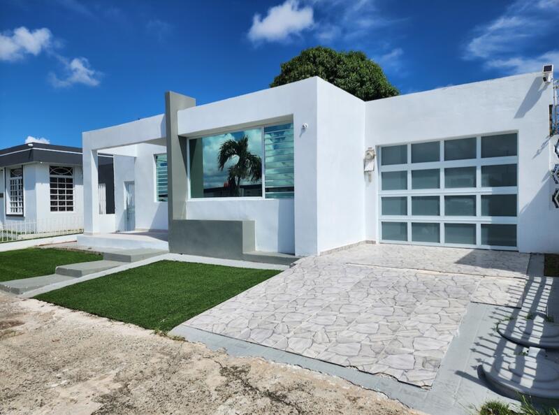 Front of Casa Laguna